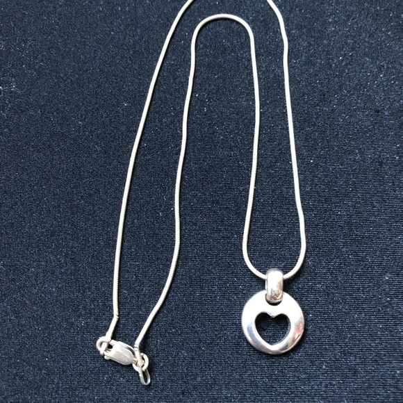 Tiffany & Co sterling silver heart necklace - Picture 4 of 6